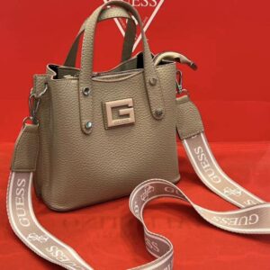 Женская сумка Guess