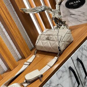 Женская сумка Prada